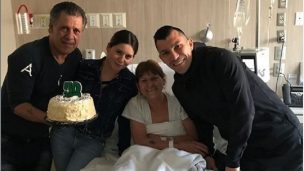 Este es el guardaespaldas VIP que cuida a los padres de Gary Medel en Brasil