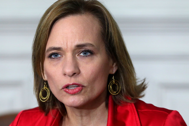 Senadora Goic responde al ministro Mañalich: Financiar la Ley del Cáncer “no es imposible”