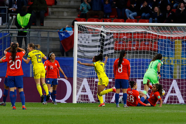 Chile no pudo aguantar y cayó ante Suecia en su debut en el Mundial Femenino