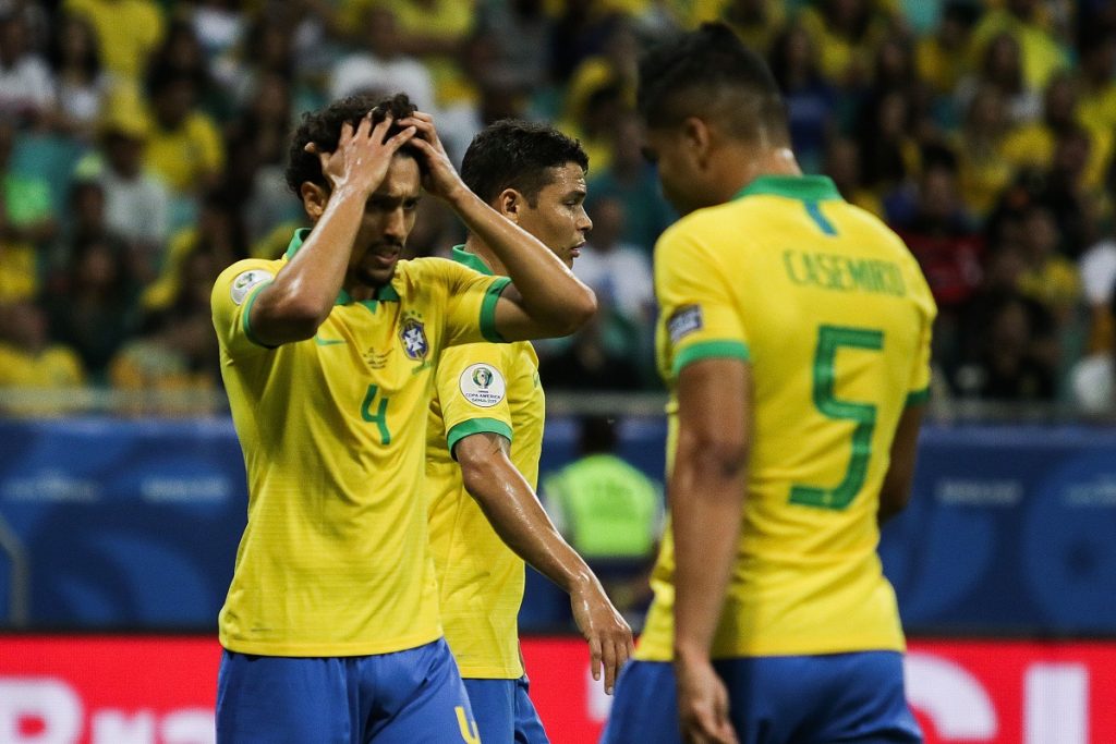 Prensa brasileña destruye a su selección y repasa arbitraje de Bascuñán