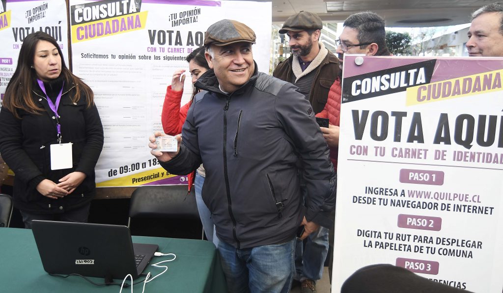 Con aplastante mayoría vecinos de Quilpué eligen restringir horario a menores