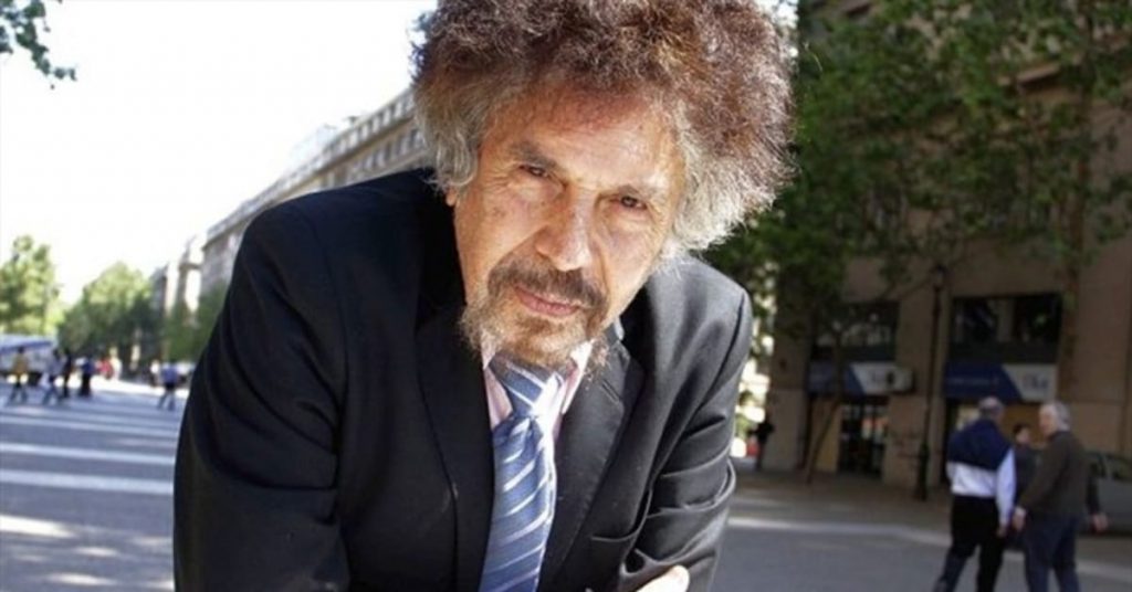 La singular respuesta que entregó el “Compadre Moncho” a jóvenes que le pidieron un papelillo