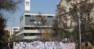 Alumnos del Instituto Nacional votan a favor de la toma agudizando la crisis