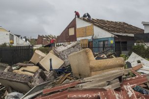 Tras tornado y trombas, sigue alerta amarilla y aún falta evaluar casas con daños