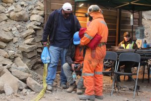 Rescate de mineros: Intendente relata cómo logró salir uno de los trabajadores