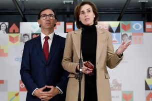 Ministra de Educación espera que el paro se destrabe tras reunión con profesores