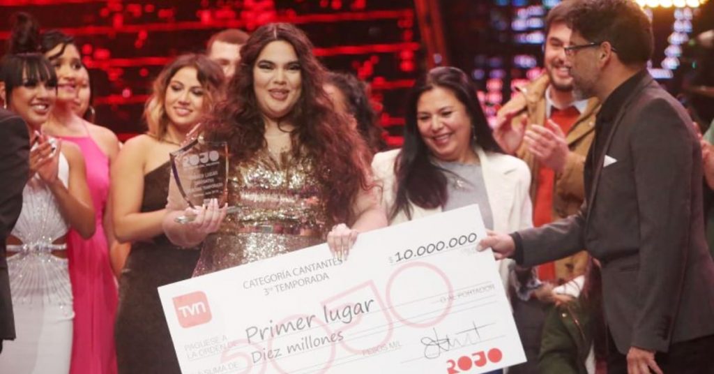 Lo logró: Ivana Riquelme se coronó ganadora en la categoría de cantantes de “Rojo”