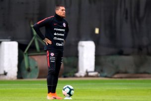 Nicolás Castillo se lesiona y es duda para el debut de la Roja