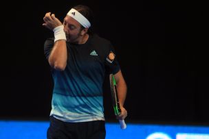 Pupilo de Nicolás Massú vivió incómodo momento en Roland Garros