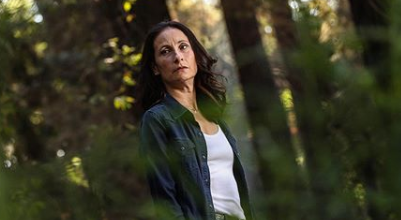 ¿Mismo universo? Fanáticos de “Pacto de Sangre” se vuelven locos al ver pequeño detalle en “Río Oscuro”