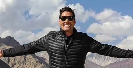 Pancho Saavedra vuelve a desafiar a la muerte en “Lugares que Hablan”