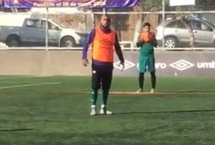 [VIDEO] Arturo Vidal sorprende y fue parte de los entrenamientos de Rodelindo Román