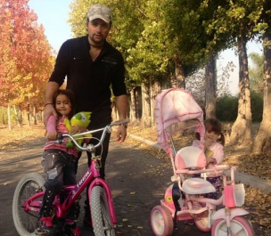 El bello día del padre Daniel Valenzuela junto a sus hijas