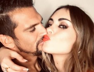 Maura Rivera pone fin a sus vacaciones con romántica foto junto a Mark González