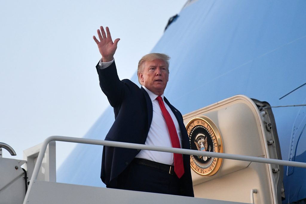 Trump dice a congresistas demócratas que “vuelvan” al país del que vinieron