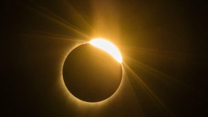 Alcalde de Pucón pide restringir ingreso de turistas ante Eclipse Solar