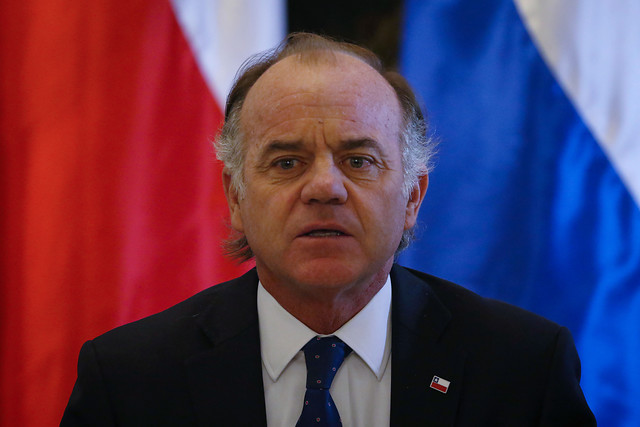 Ministro Walker: “No podemos precarizar el derecho de aprovechamiento del agua porque eso afecta la inversión”