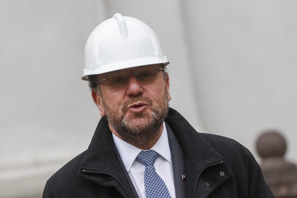 Ministro Moreno llega a Osorno: “Esperamos que este martes la planta comience a funcionar”