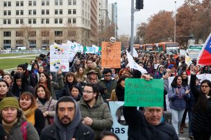 Profesores rechazan por amplia mayoría propuesta del Gobierno y paro continúa