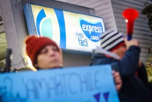 Walmart retomará conversaciones con los trabajadores en huelga este lunes