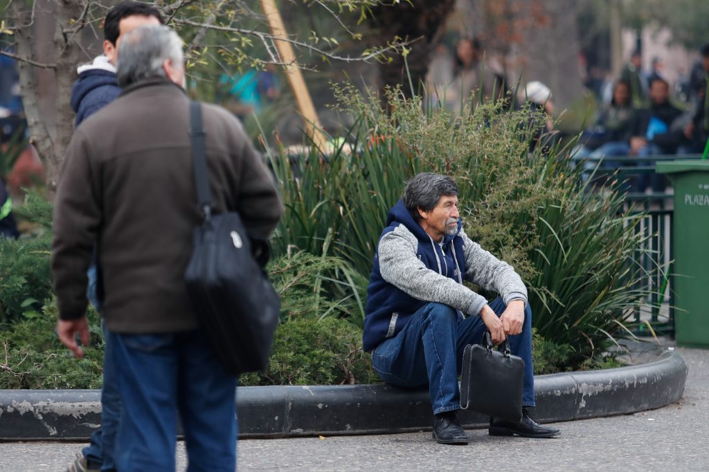 Oposición cuestiona incremento de la tasa de desempleo en el Gran Santiago