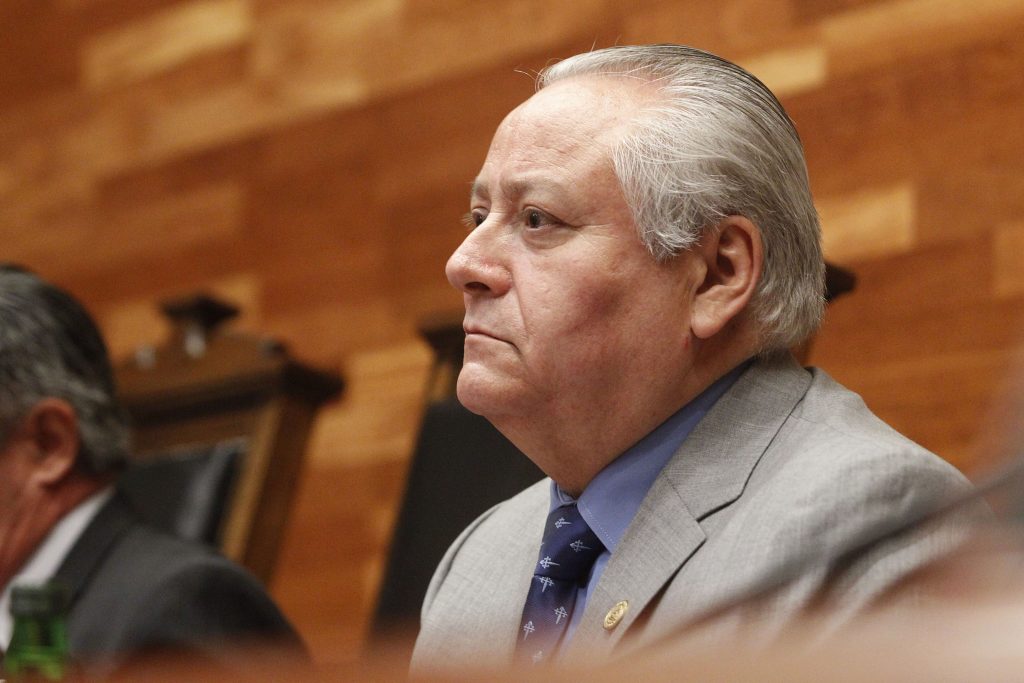 Aróstica niega “pactos con el Ejéricto” luego de paralizar causa contra Oviedo