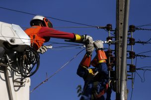 Enel activó plan preventivo por anuncio de lluvia para hoy domingo en la capital