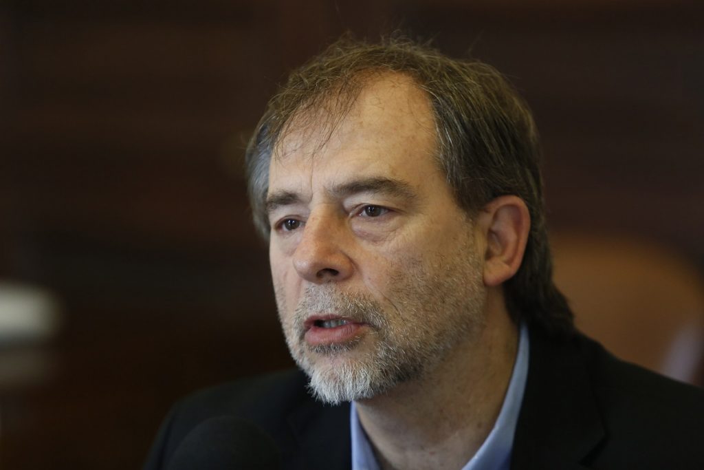 Senador Girardi llama senadora Goic a “sumarse a una causa superior”