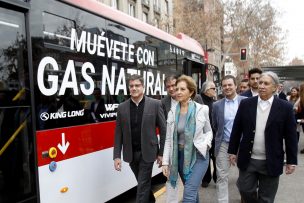 Otra de la ministra Hutt: Bus a gas más limpio del mundo unirá Puente Alto y Providencia