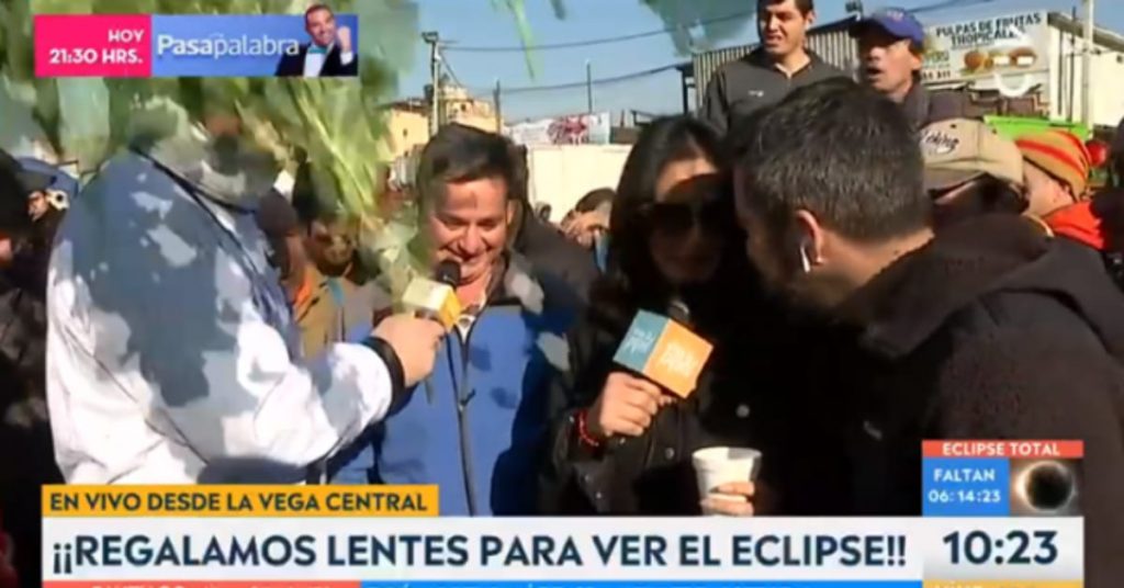 Panelistas de “Viva la pipol” sufrieron duro momento en pleno despacho: les lanzaron verduras
