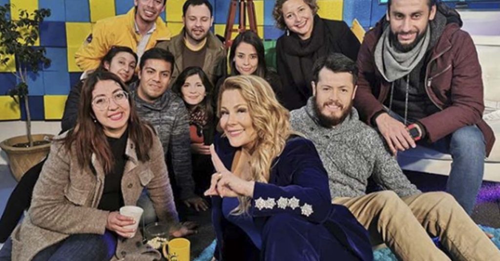 Ácidas críticas recibe la alcaldesa Cathy Barriga tras conducir matinal de Maipú “Renace tu mañana”