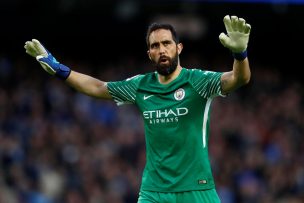 [VIDEO] Así fue el tapadón de Claudio Bravo en la victoria del Manchester City sobre West Ham