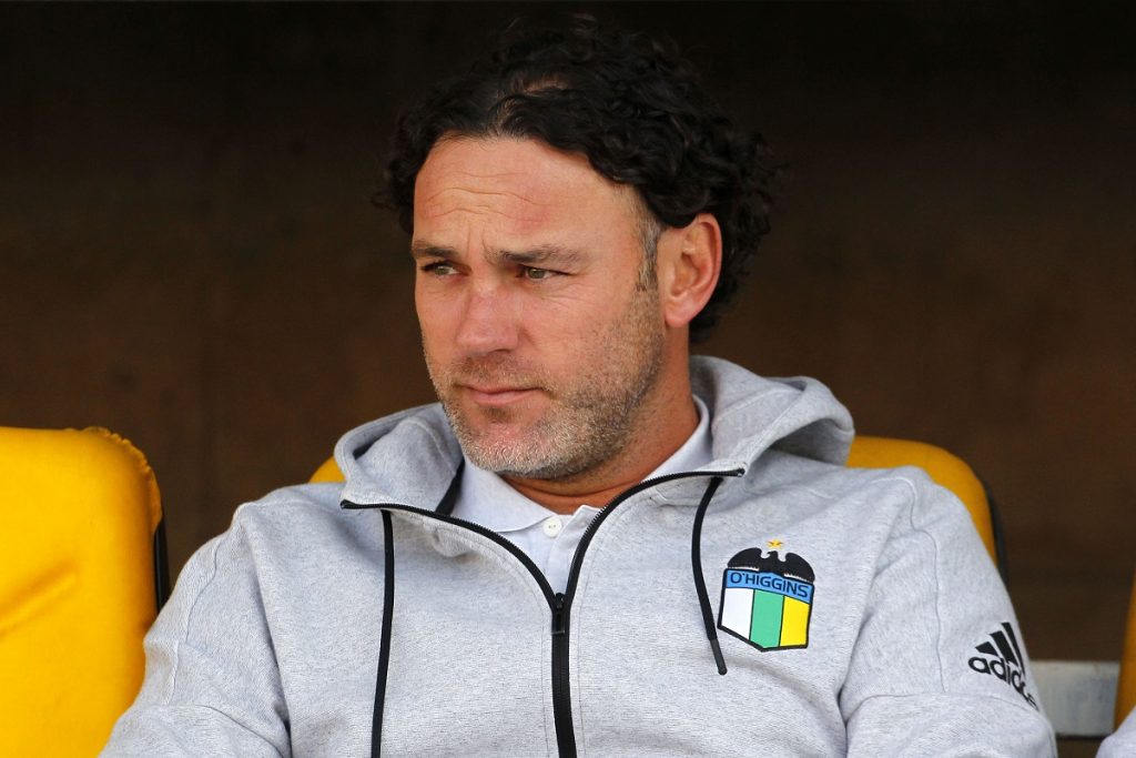 Gabriel Milito alaba a Gonzalo Jara: “Tiene condiciones técnicas superiores a la de un central”