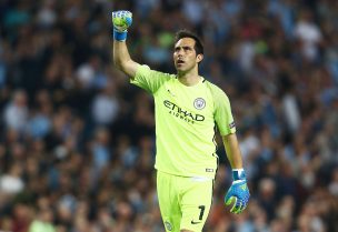 Claudio Bravo fue confirmado por Guardiola en la gira que hará el City en Asia