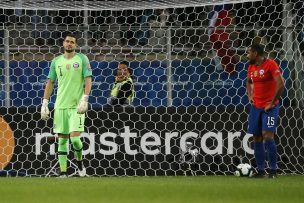 Tres chilenos fueron elegidos en la peor oncena de Copa América 2019