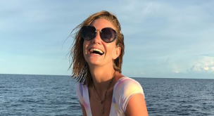 Javiera Acevedo prepara su clase de buceo con espectacular bikinazo