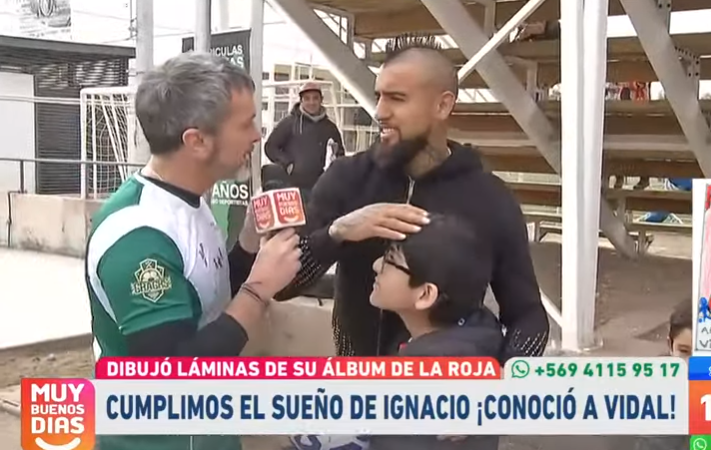Cumplió su sueño: Niño que dibujó a Arturo Vidal en un álbum conoció al “King”