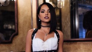 Becky G presume sus curvas con sensuales fotos en bikini y hace furor