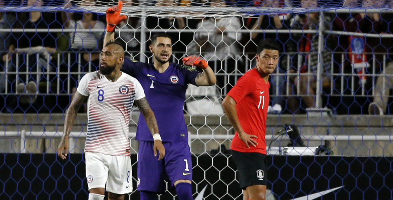 Confirman lesión de Gabriel Arias y se perderá el duelo de la Roja ante Colombia