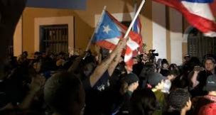 Gobernador de Puerto Rico renunció en medio de las manifestaciones y presión social