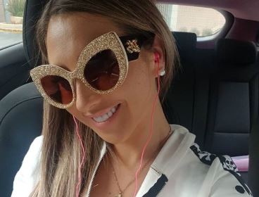 “Vuelve a ser crespita”: Luli desempolva foto de su época escolar al celebrar cumpleaños de su mamá