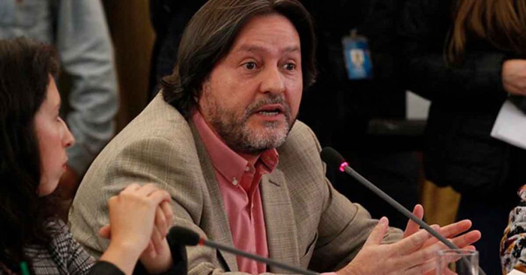 Diputado Tucapel Jiménez por proyecto de pensiones: “A mí no me pautea la DC”