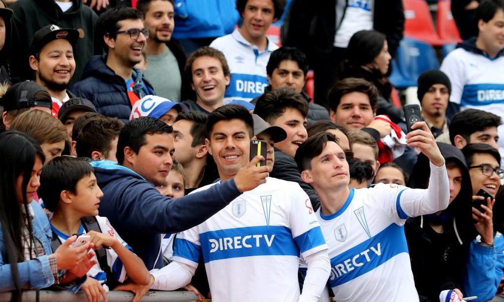 Con los hinchas como protagonistas: así fue la presentación de Alfonso Parot y Francisco Silva en la UC