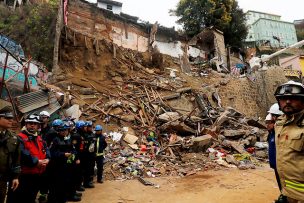 Gobernación de Valparaíso asumirá gastos de repatriación de cuerpos por derrumbe