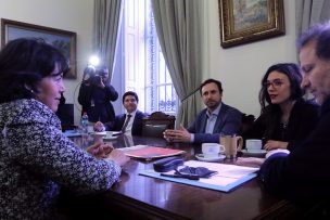 Parlamentarios de oposición recibieron a la diputada Vallejo por jornada laboral