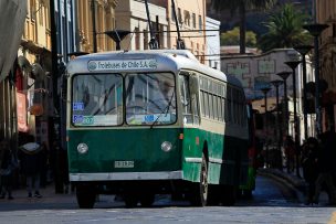 Crean mesa de trabajo para resguardar continuidad de trolebuses en Valparaíso