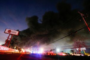 Clases de educación física están suspendidas en la Región Metropolitana por incendio en San Bernardo