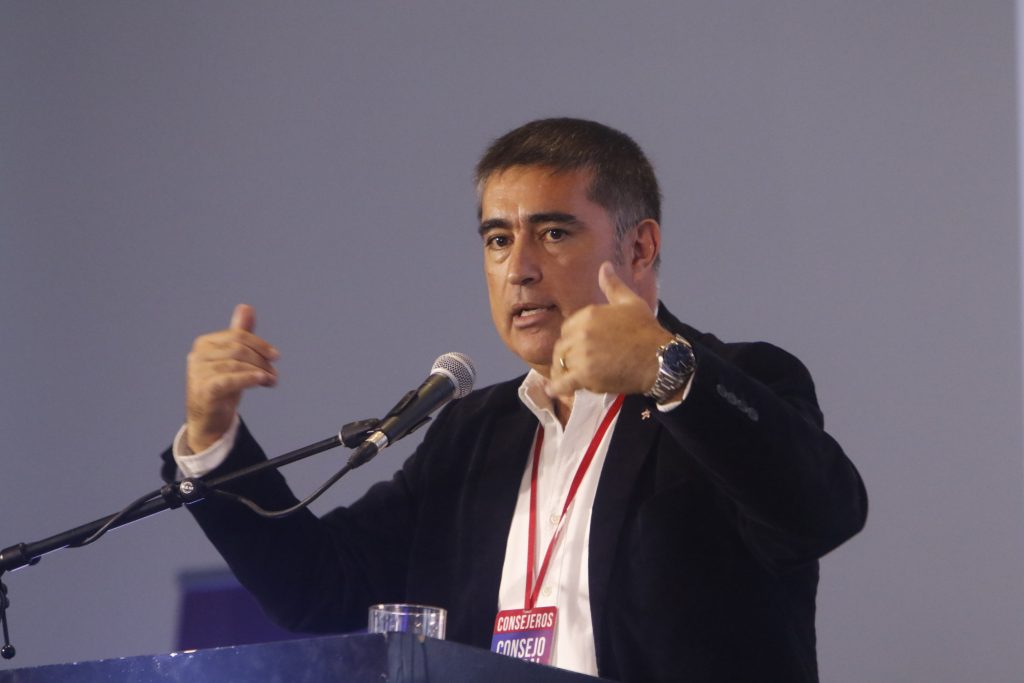 Mario Desbordes: “Quieren acusar constitucionalmente a Marcela Cubillos porque le tienen miedo”