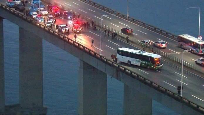 Secuestrador fue abatido por la policía en puente de Río de Janeiro