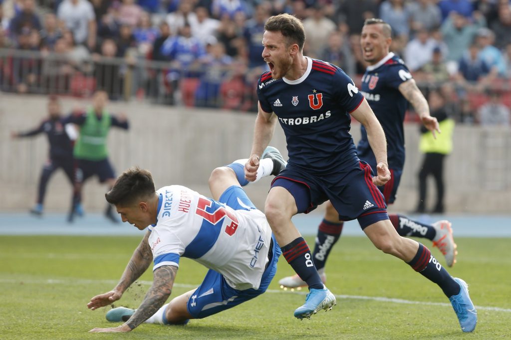 Henríquez tras su gol ante la UC: “Siempre competiré por un puesto para jugar”